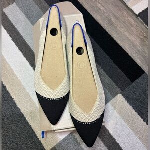 Cream herringbone Rothy’s Point II